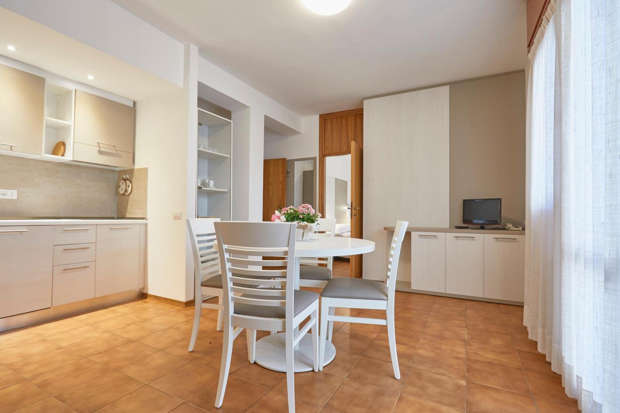 Residence Piccolo Milano Marittima Exterior photo